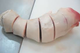 CUT FRESH COW FEET