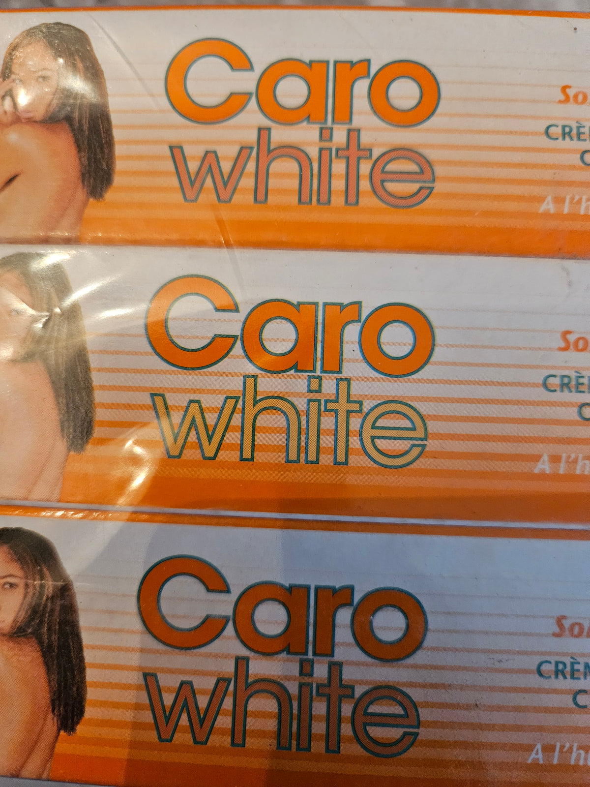 CAROOWHITEE TUBE CREAM